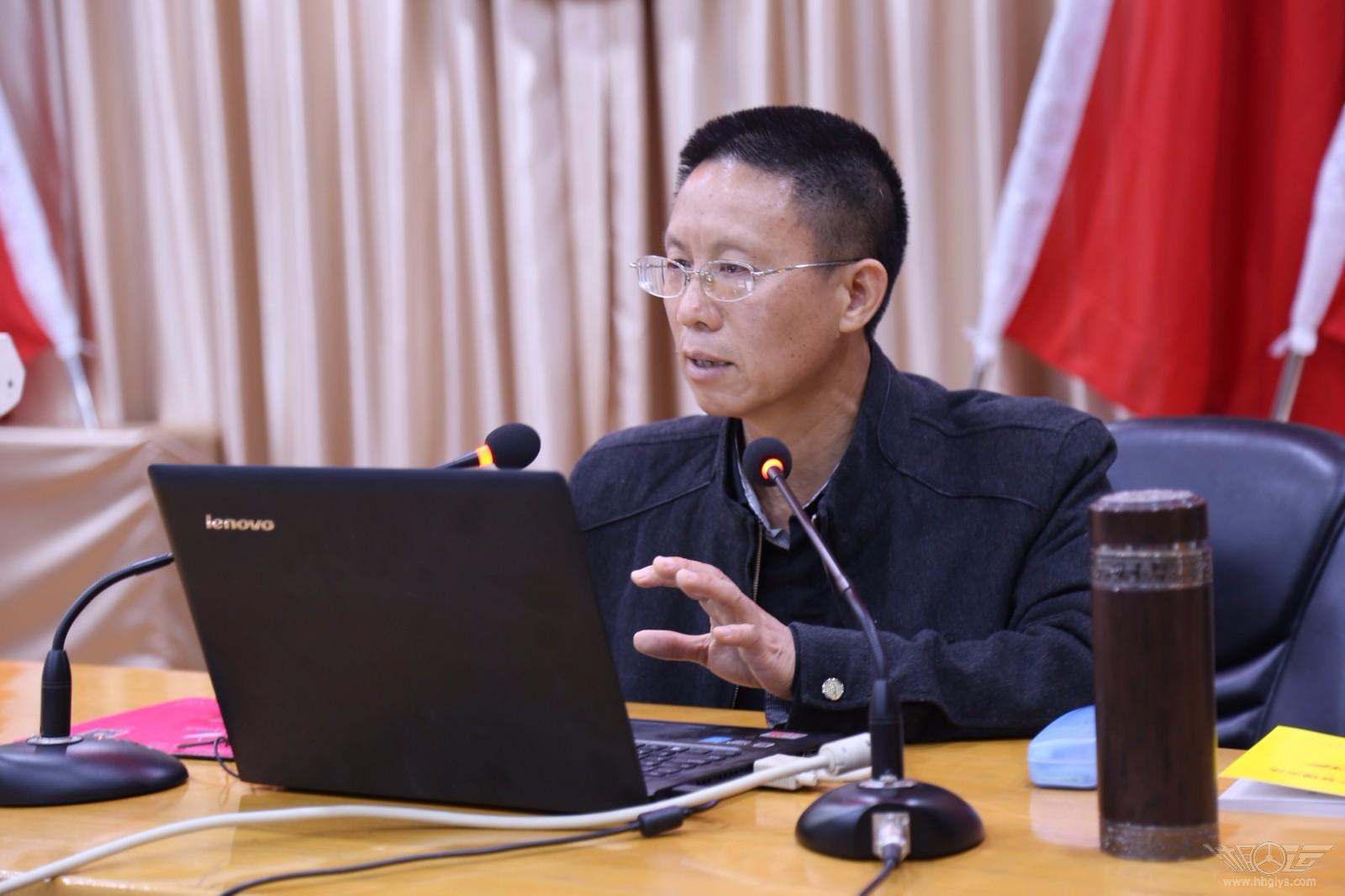 向培友副调研员授课中 向培友副调研员授课中
