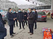 毛运鸿同志到通道汽车站开展疫情防控督导和节前走访慰问