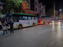 马拉松人员的车辆转运工作