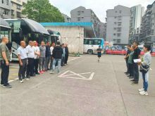 洪江分公司担当“红色纽带”助力洪江区“我的韶山行”研学运输任务顺利启程