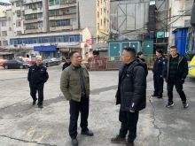 2月10日，怀化市安全督导组交警支队刘副支队长、石教导员一行，在沅陵县交通主管部门负责人的陪同下莅临怀运集团沅陵分公司，对沅陵飞达道路运输公司、汽车北站安全生产工作开展专项督导检查。  督导组通过实地查看、查阅台账、现场问询、重点核查等方式，重点检查了安全生产责任体系建设、从业人员安全培训教育、车辆技术状况维护、动态监控平台值守、场站消防设施配备、应急处置预案完善及春运期间安全保障措施落实等情况。督导组强调，交通运输行业事关群众出行安全，责任重大、任务艰巨，要始终绷紧安全生产这根弦，严格落实安全生产主体责任，坚持问题导向、闭环管理，全面深化风险隐患排查整治；要强化从业人员安全意识和应急技能培训，规范运营操作流程；要健全完善应急值守机制，抓实抓细各项安全防范措施，坚决守住安全生产底线，切实保障人民群众安全、便捷、有序出行。    沅陵分公司王和锐副经理表示，将严格对照督导组要求，举一反三补齐安全管理短板，持续强化安全生产全流程管控，全力保障我司交通运营安全平稳运行。